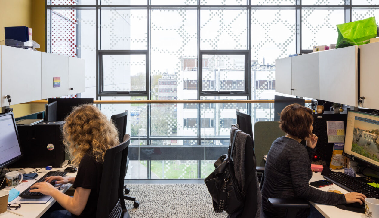 Reading HLS_2022_LowRES_34