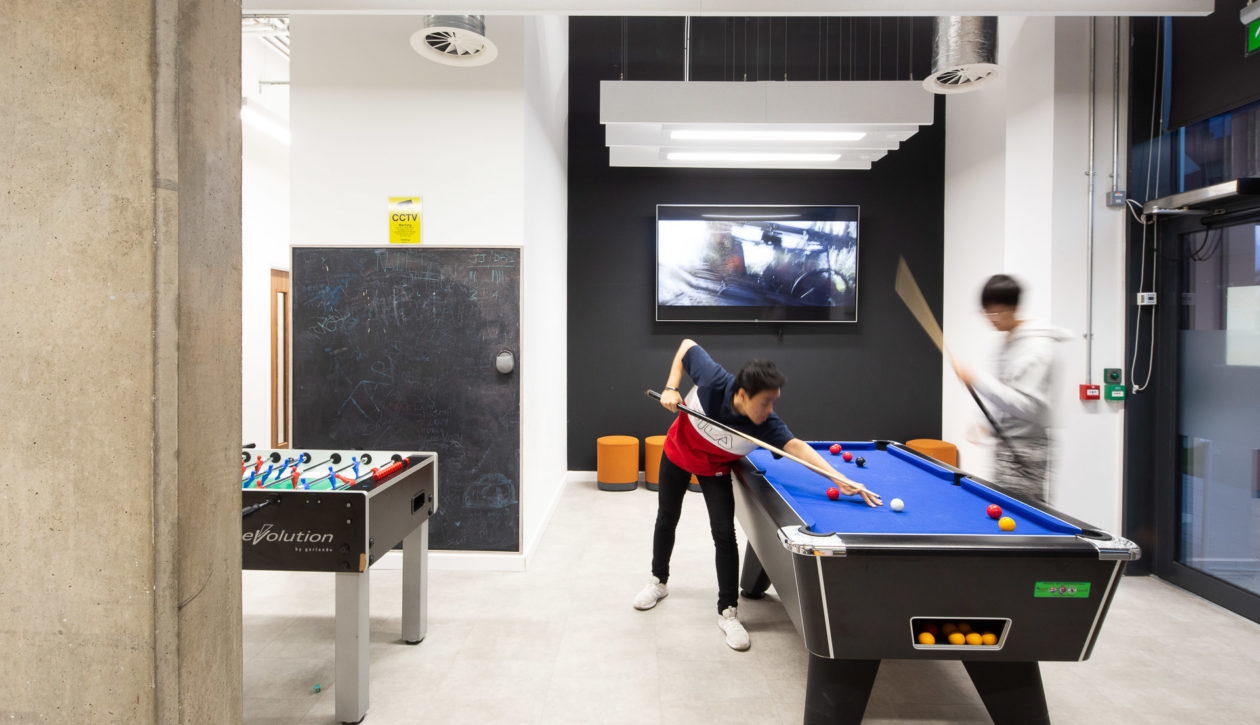 Bishop Gate - Inhabitant - 2