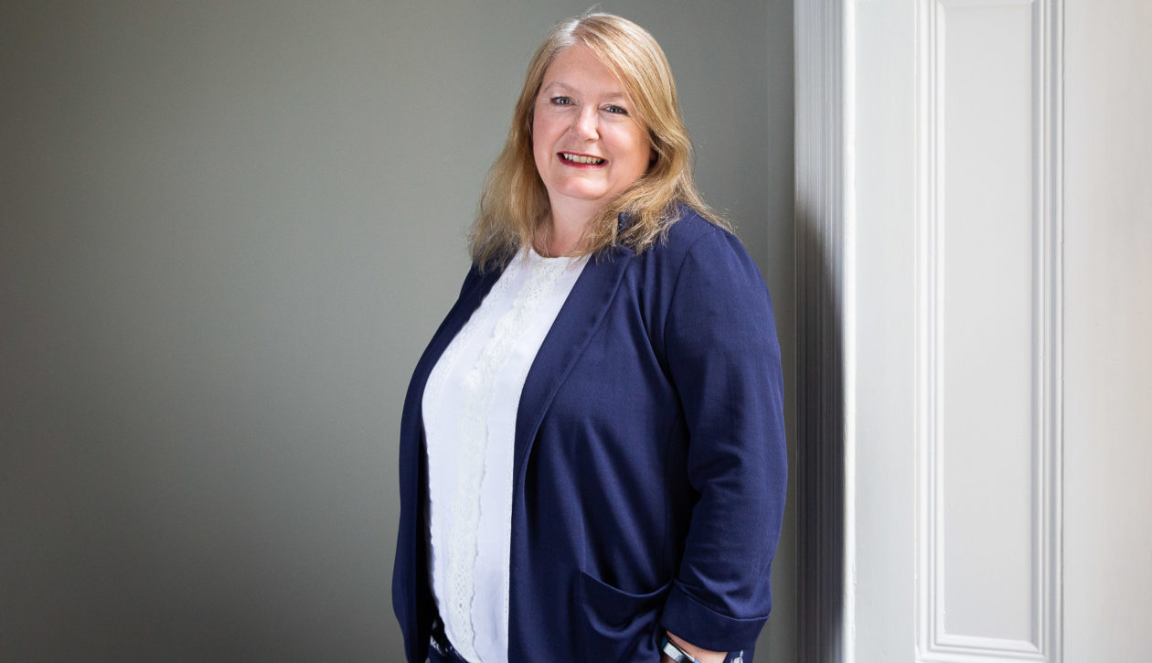 Helen Cooke - Profile Pic