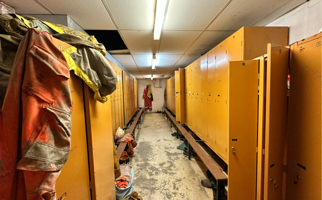 Untitled-1_0003_IMG_5094